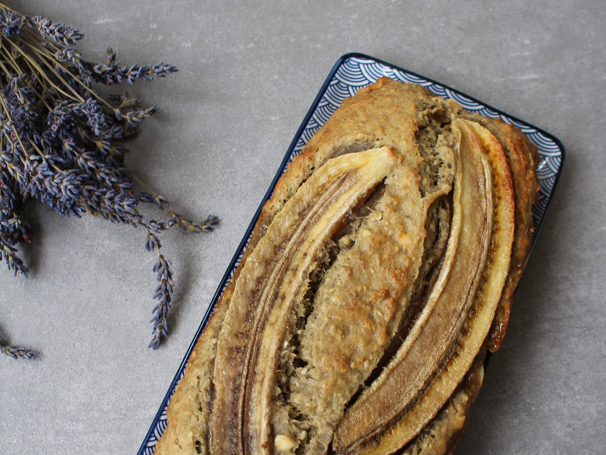 Read more about the article Banana bread with hemp protein powder, vegan